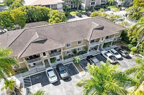 4812 Washington Street Hollywood FL 33021
