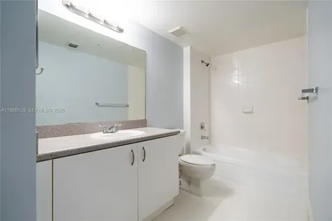 816 NW 11th Street Miami FL 33136