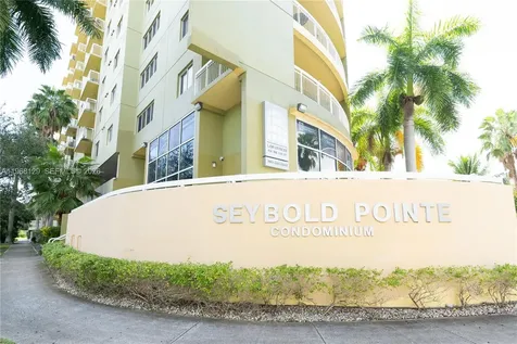 816 NW 11th Street Miami FL 33136