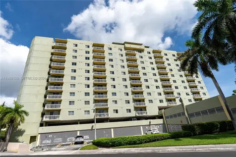 816 NW 11th Street Miami FL 33136