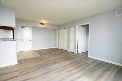 816 NW 11th Street Miami FL 33136