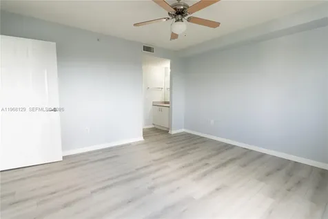 816 NW 11th Street Miami FL 33136