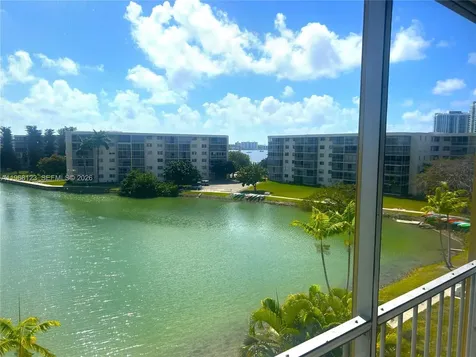 2851 Leonard Drive Aventura FL 33160