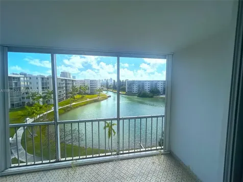 2851 Leonard Drive Aventura FL 33160