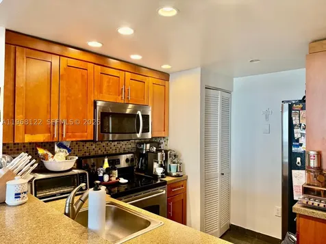 600 NE 36th Street Miami FL 33137