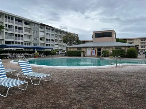 215 SE 3rd Avenue Hallandale Beach FL 33009