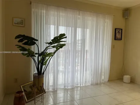215 SE 3rd Avenue Hallandale Beach FL 33009