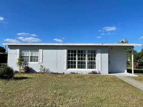 21882 Haines Avenue Port Charlotte FL 33952