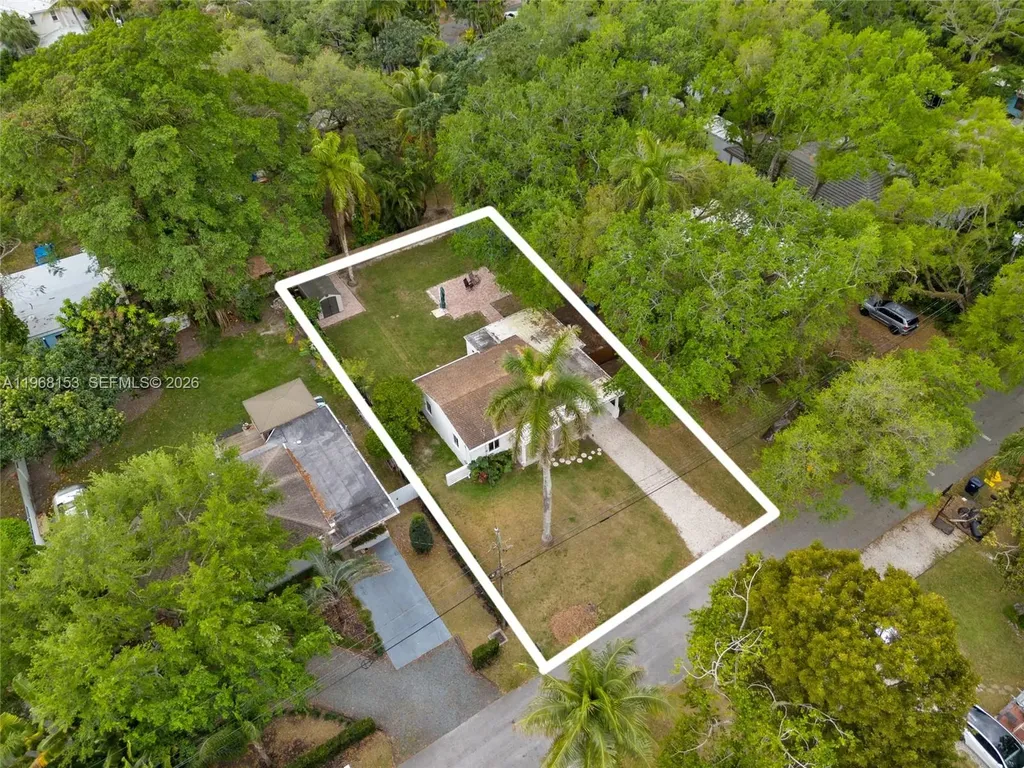 6820 SW 77th Terrace South Miami FL 33143