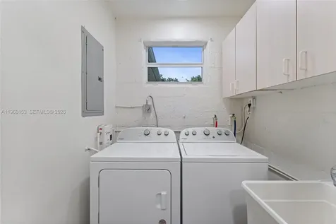 6820 SW 77th Terrace South Miami FL 33143