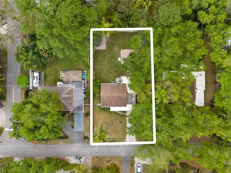 6820 SW 77th Terrace South Miami FL 33143