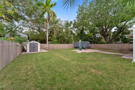 6820 SW 77th Terrace South Miami FL 33143