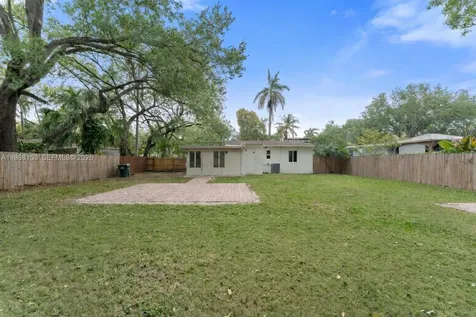 6820 SW 77th Terrace South Miami FL 33143