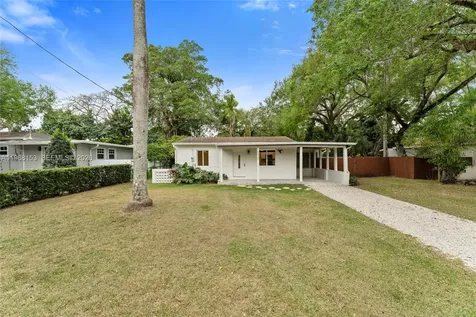 6820 SW 77th Terrace South Miami FL 33143