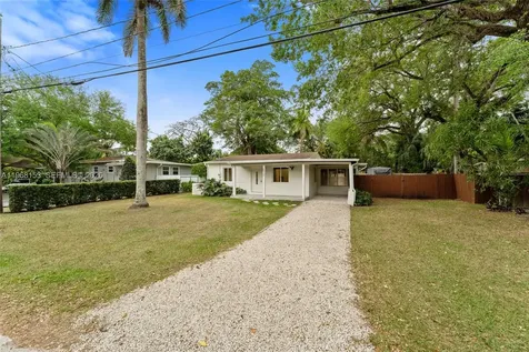 6820 SW 77th Terrace South Miami FL 33143