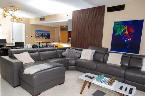 465 Brickell Avenue Miami FL 33131