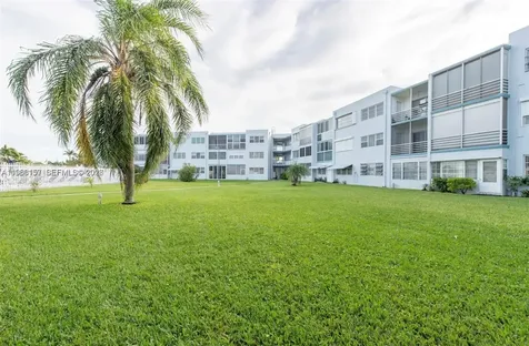 2200 Park Lane Hollywood FL 33021