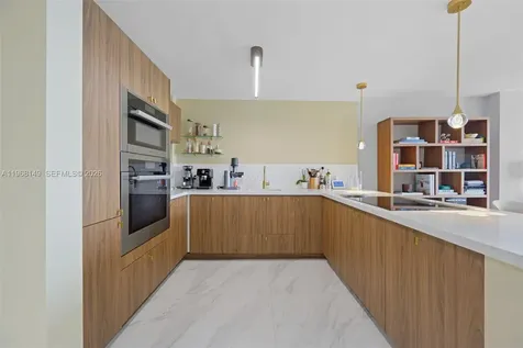 6900 Bay Drive Miami Beach FL 33141