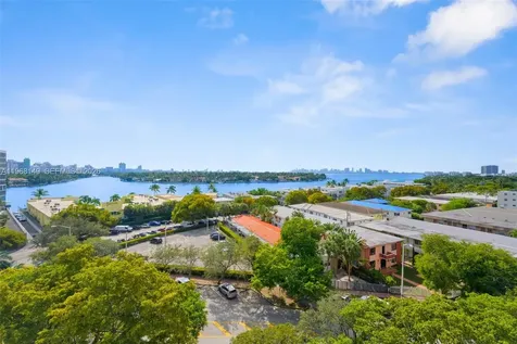 6900 Bay Drive Miami Beach FL 33141