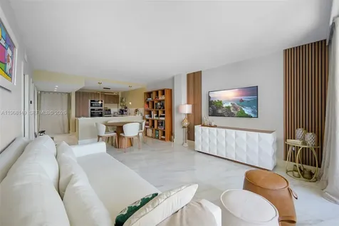 6900 Bay Drive Miami Beach FL 33141