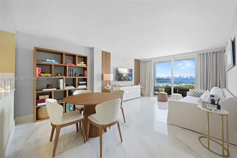 6900 Bay Drive Miami Beach FL 33141