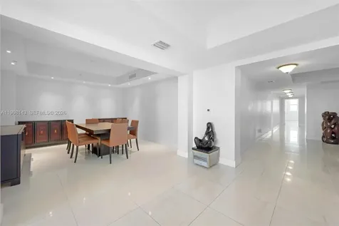 3301 NE 183 Aventura FL 33160