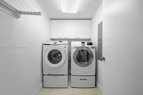 3301 NE 183 Aventura FL 33160