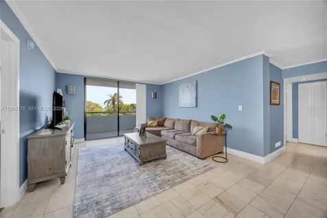 7300 Wayne Avenue Miami Beach FL 33141
