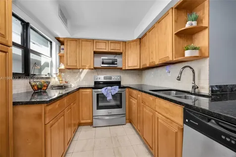 7300 Wayne Avenue Miami Beach FL 33141