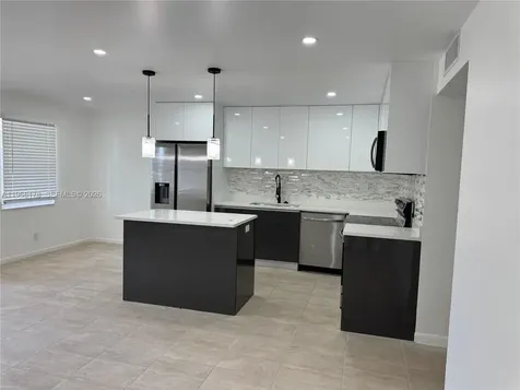 1039 Newport H Deerfield Beach FL 33442