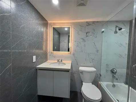 1039 Newport H Deerfield Beach FL 33442