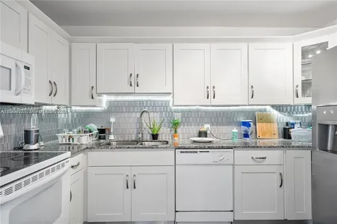 100 Bayview Drive Sunny Isles Beach FL 33160