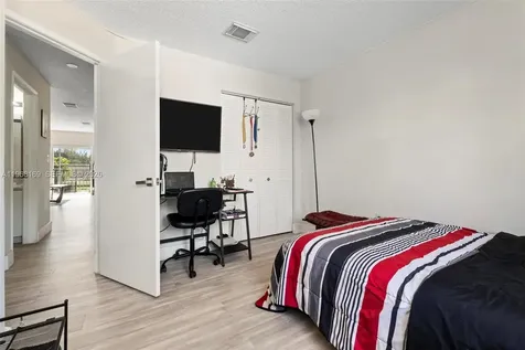 4736 NW 114th Avenue Doral FL 33178