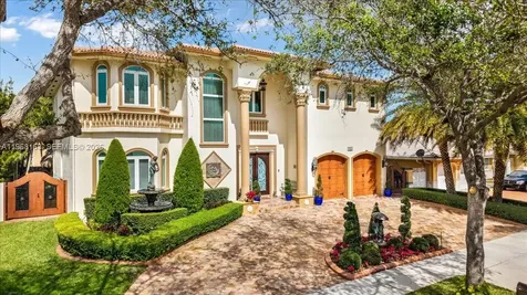 7851 NW 166th Terrace Hialeah FL 33016