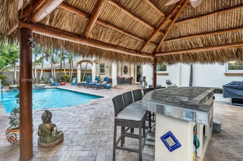 7851 NW 166th Terrace Hialeah FL 33016