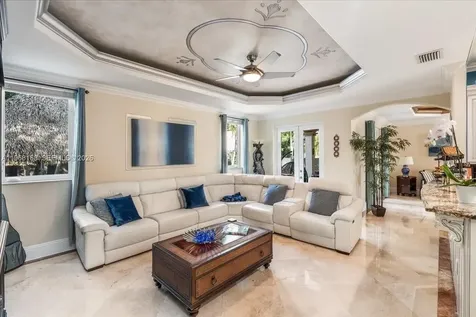 7851 NW 166th Terrace Hialeah FL 33016