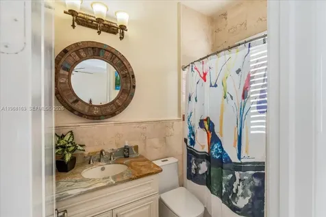 7851 NW 166th Terrace Hialeah FL 33016