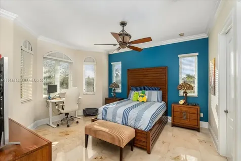 7851 NW 166th Terrace Hialeah FL 33016