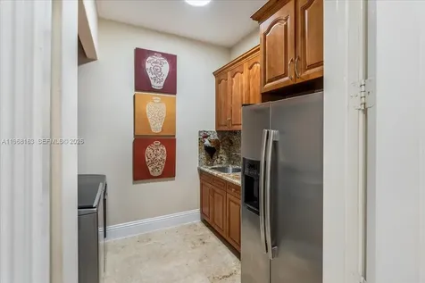 7851 NW 166th Terrace Hialeah FL 33016