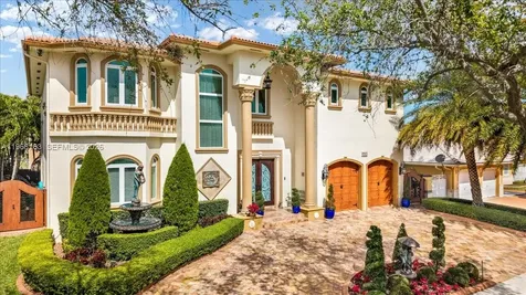7851 NW 166th Terrace Hialeah FL 33016