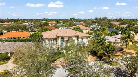 7851 NW 166th Terrace Hialeah FL 33016