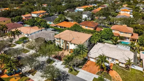 7851 NW 166th Terrace Hialeah FL 33016