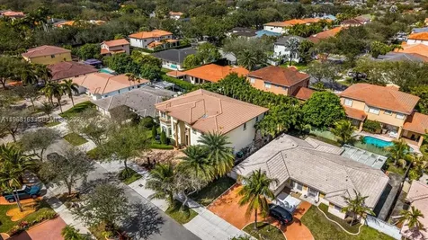 7851 NW 166th Terrace Hialeah FL 33016