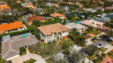 7851 NW 166th Terrace Hialeah FL 33016