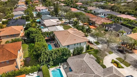 7851 NW 166th Terrace Hialeah FL 33016