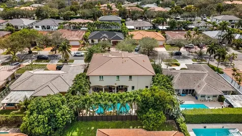 7851 NW 166th Terrace Hialeah FL 33016