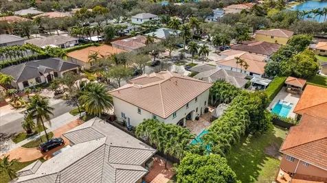 7851 NW 166th Terrace Hialeah FL 33016