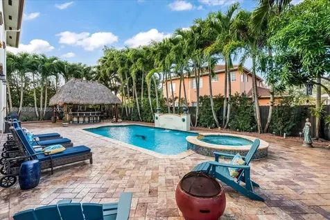 7851 NW 166th Terrace Hialeah FL 33016