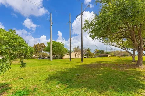 7825 SW 103rd Place Miami FL 33173