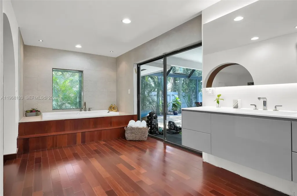 5801 SW 37th Terrace Fort Lauderdale FL 33312